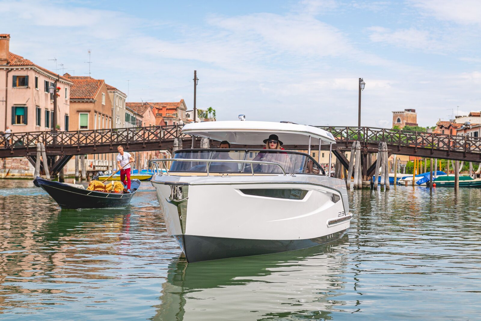 23 Cabin Evo Electric · 1
