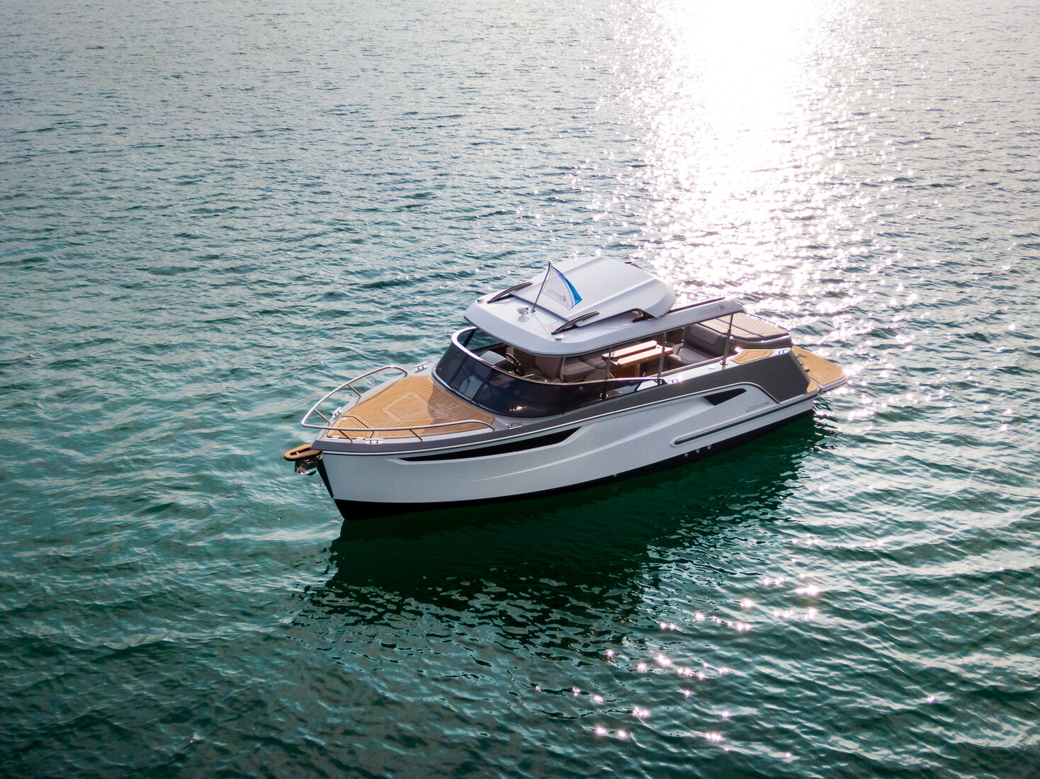 23 Cabin Evo Electric · 2