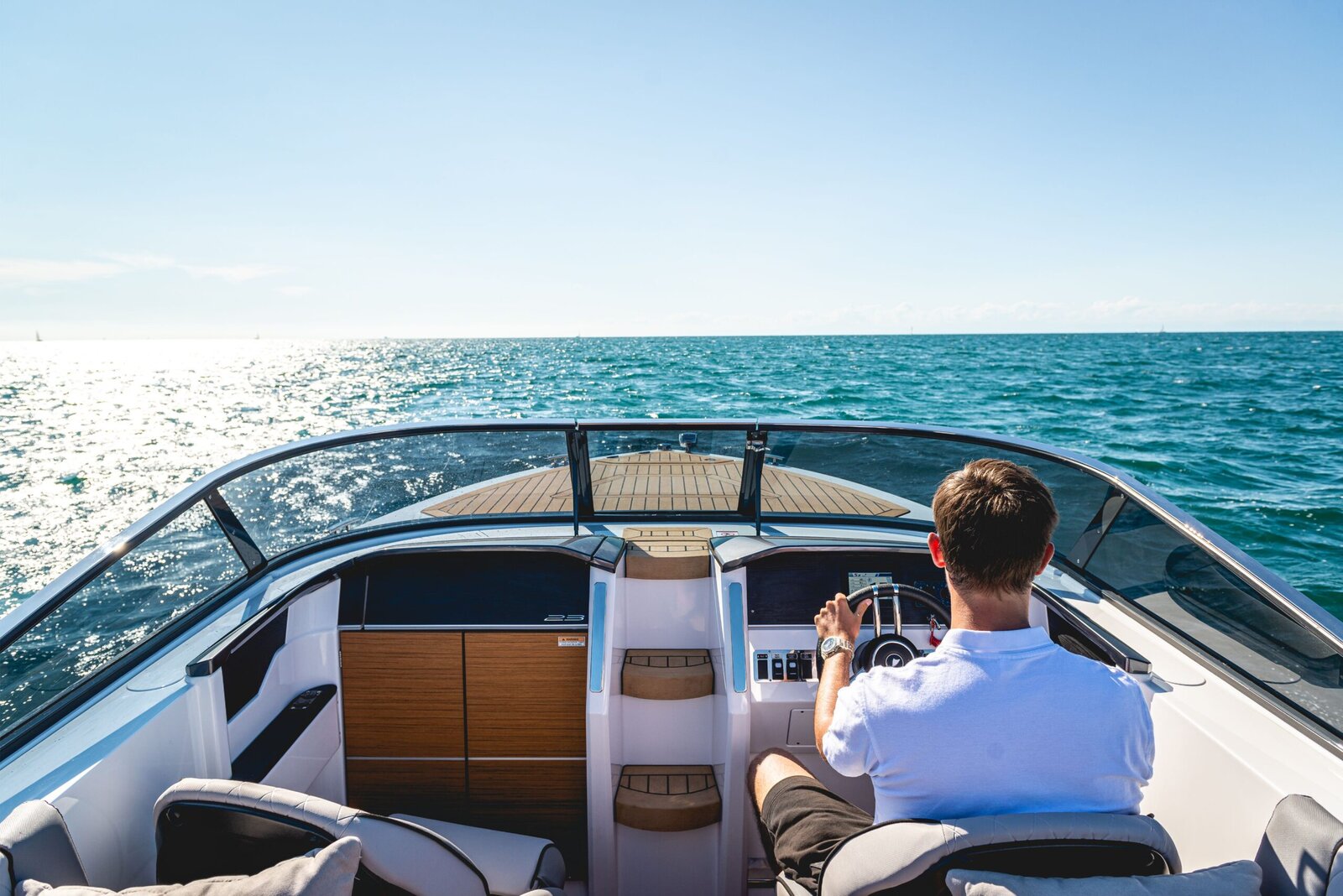 25 Cabin Evo Outboard · 2
